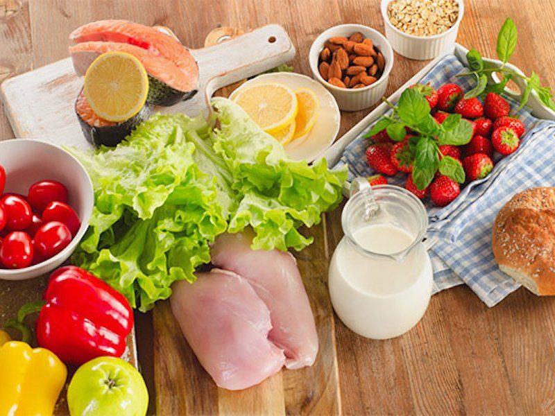 Запасаємося вітамінами: 5 правил, які допоможуть довше зберігати продукти свіжими і корисними