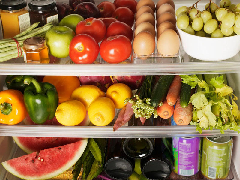 Запасаємося вітамінами: 5 правил, які допоможуть довше зберігати продукти свіжими і корисними
